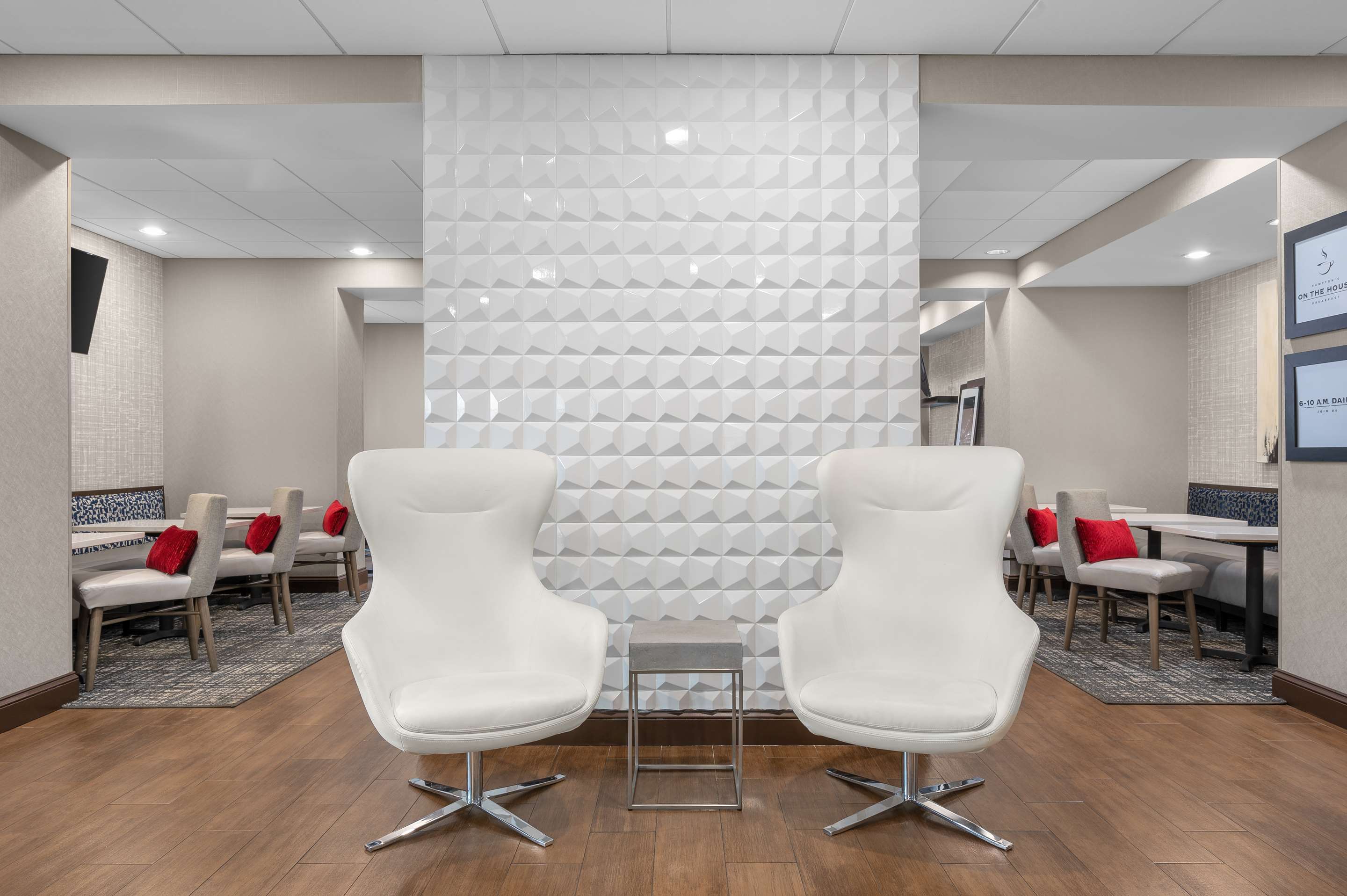 Lobby | Hampton Inn Atlanta McDonough