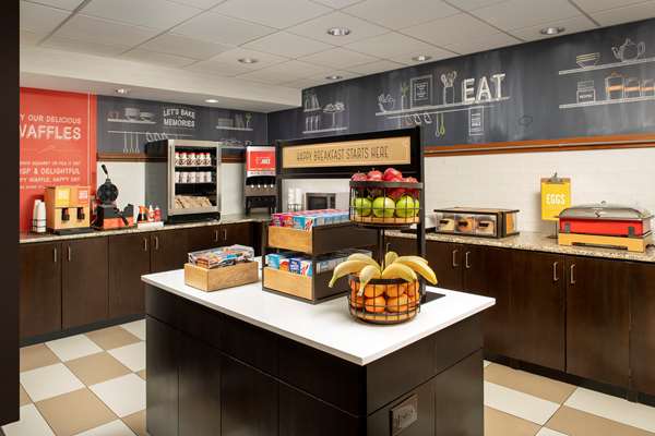 Amenities - Hampton Inn & Suites Alpharetta