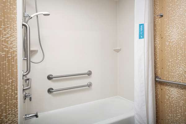  - Hampton Inn & Suites Alpharetta