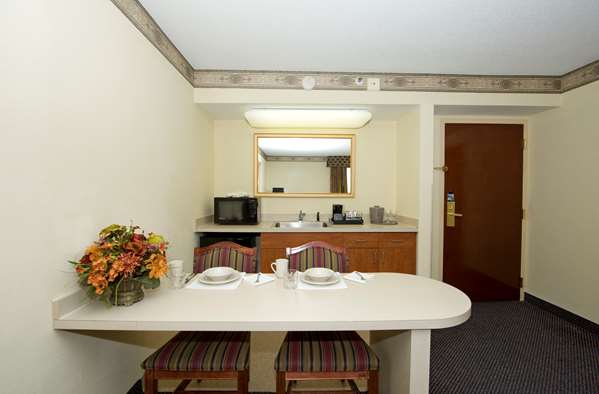  - Hampton Inn & Suites Airport North East Point - I-85, Exit 73