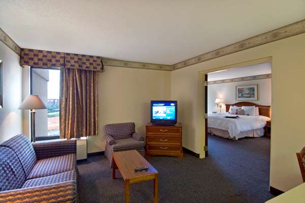  - Hampton Inn & Suites Airport North East Point - I-85, Exit 73