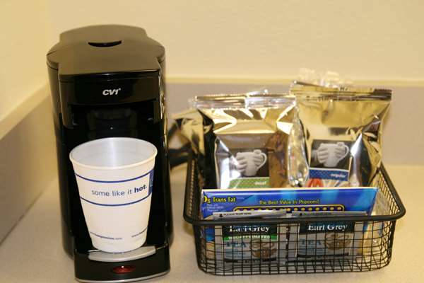  - Hampton Inn & Suites Airport North East Point - I-85, Exit 73