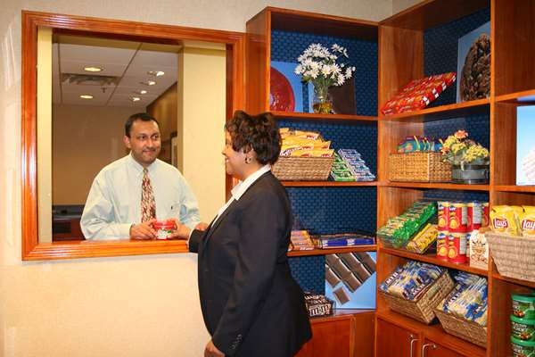 Restaurant - Hampton Inn & Suites Airport North East Point - I-85, Exit 73