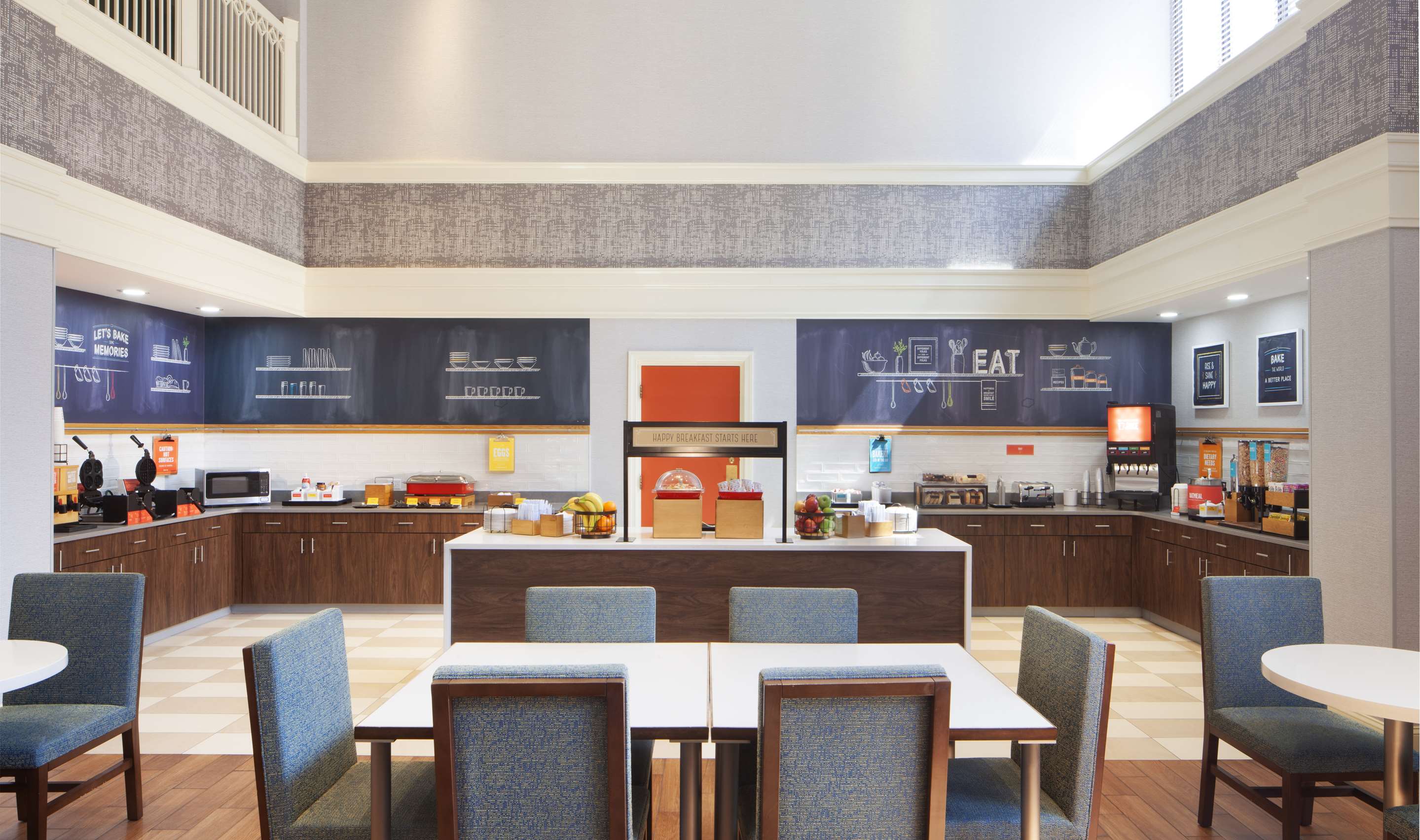 Breakfast Area | Hampton Inn & Suites Atlanta Airport North I-85