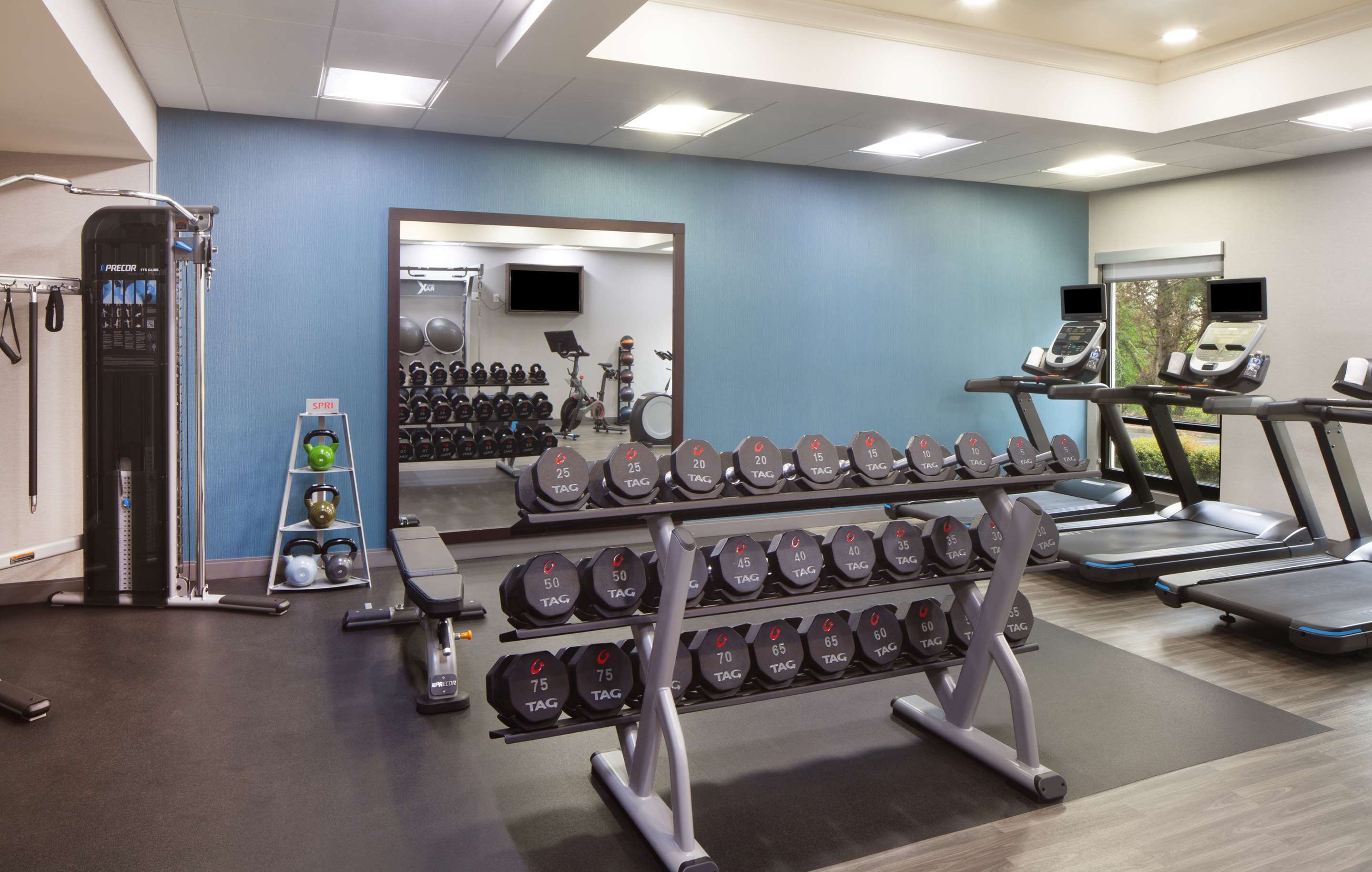 Health club fitness center gym | Hampton Inn & Suites Atlanta Airport North I-85
