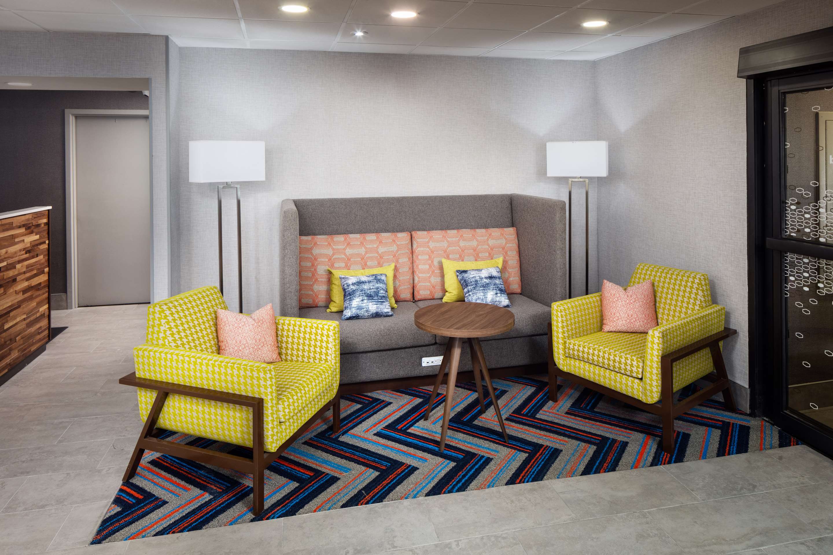 Lobby | Hampton Inn Atlanta-Northlake