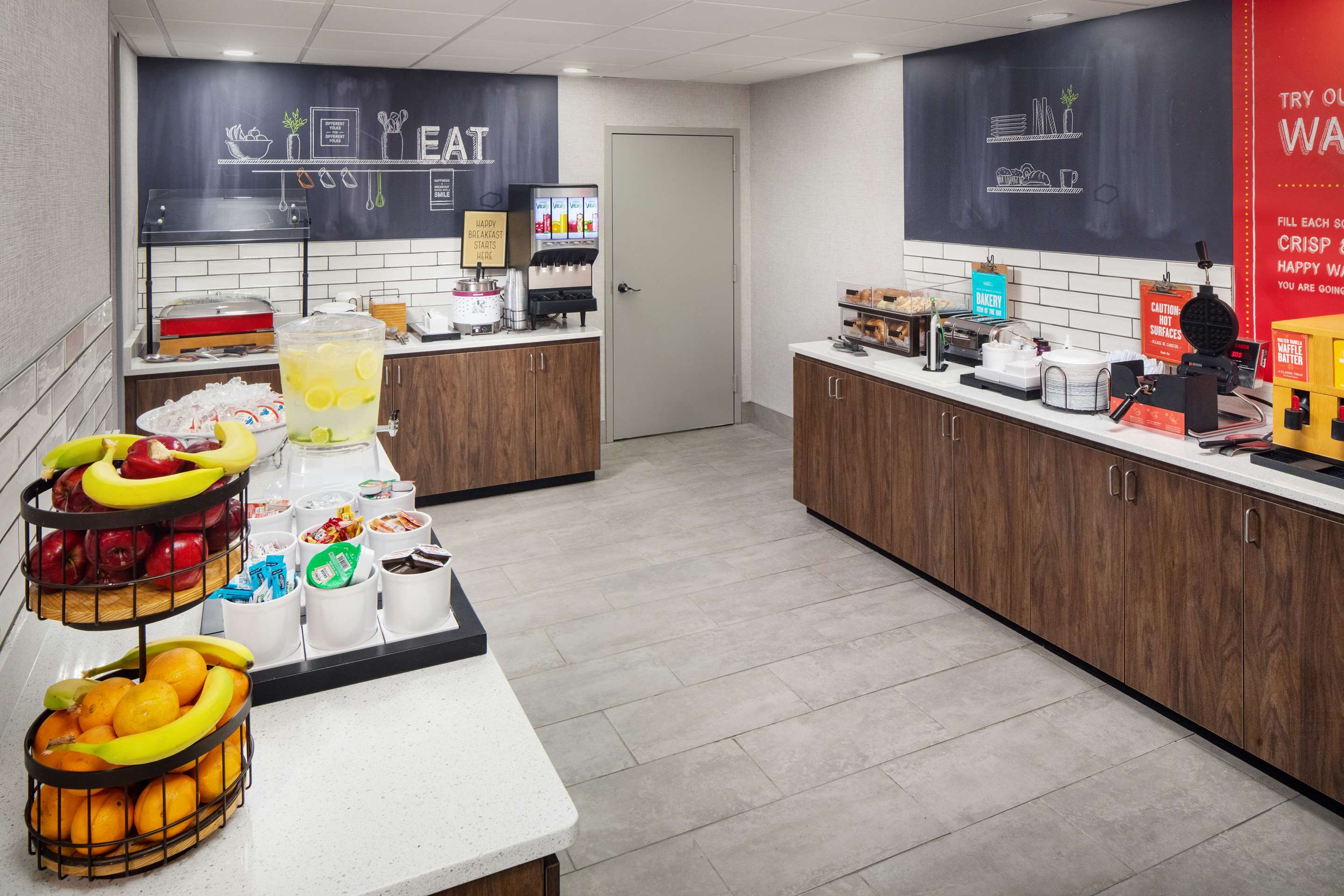 Breakfast Area | Hampton Inn Atlanta-Northlake