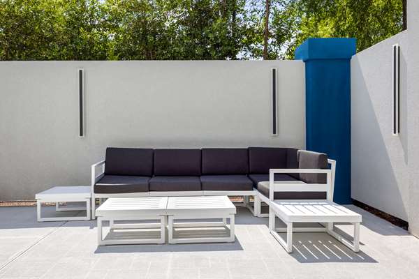 Pool - Hampton Inn Alpharetta