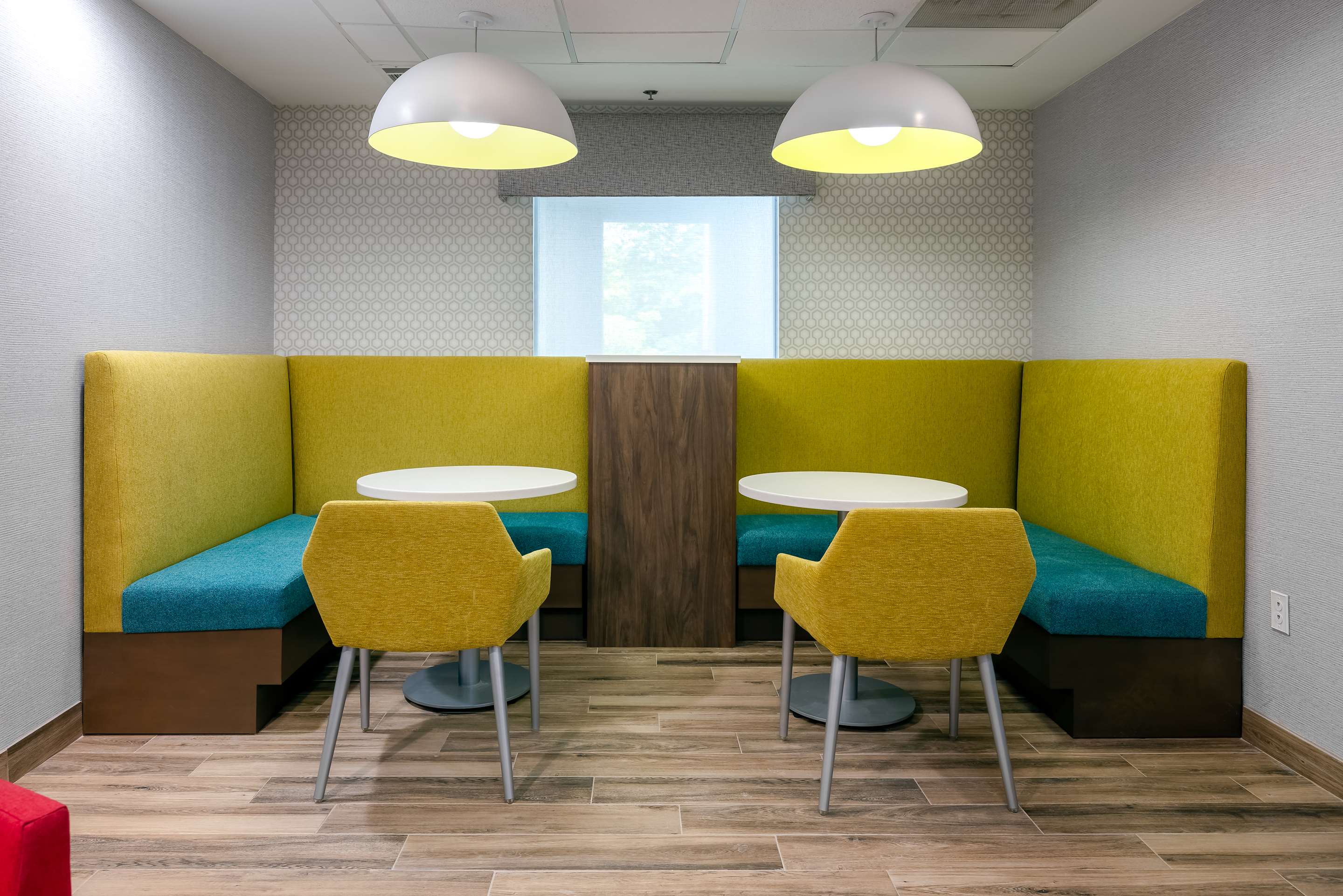 Lobby | Hampton Inn & Suites Alpharetta Roswell