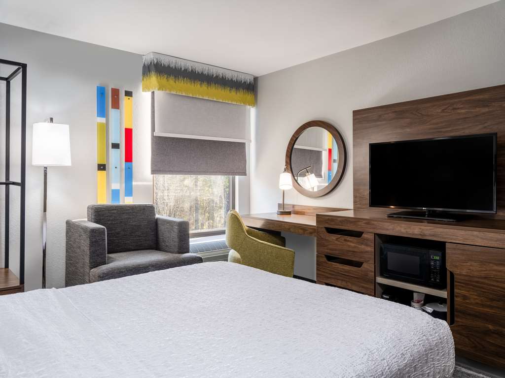 Hampton Inn by Hilton Peachtree Corners Norcross - Tap to explore photos