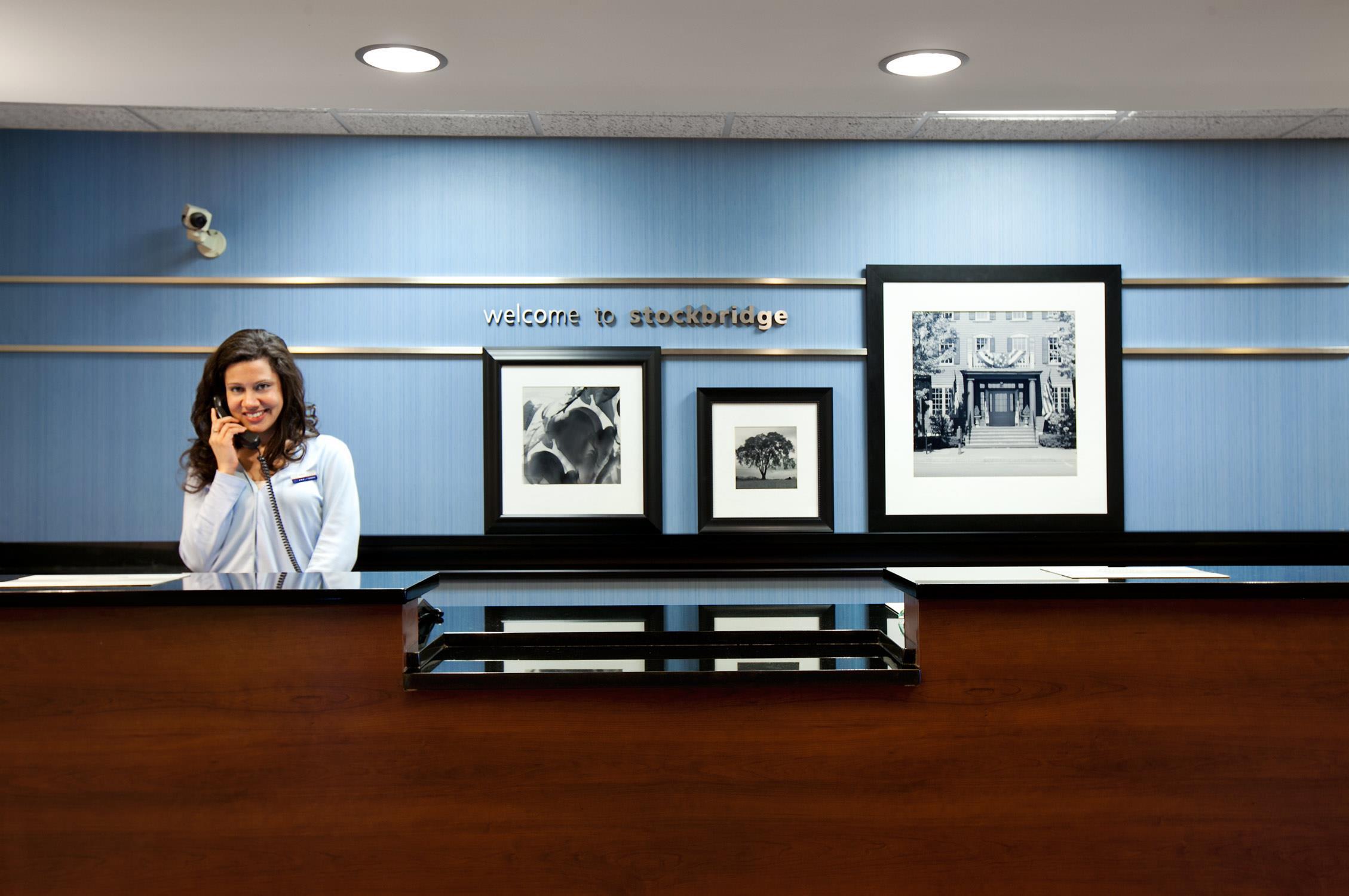 Reception | Hampton Inn Atlanta - Stockbridge