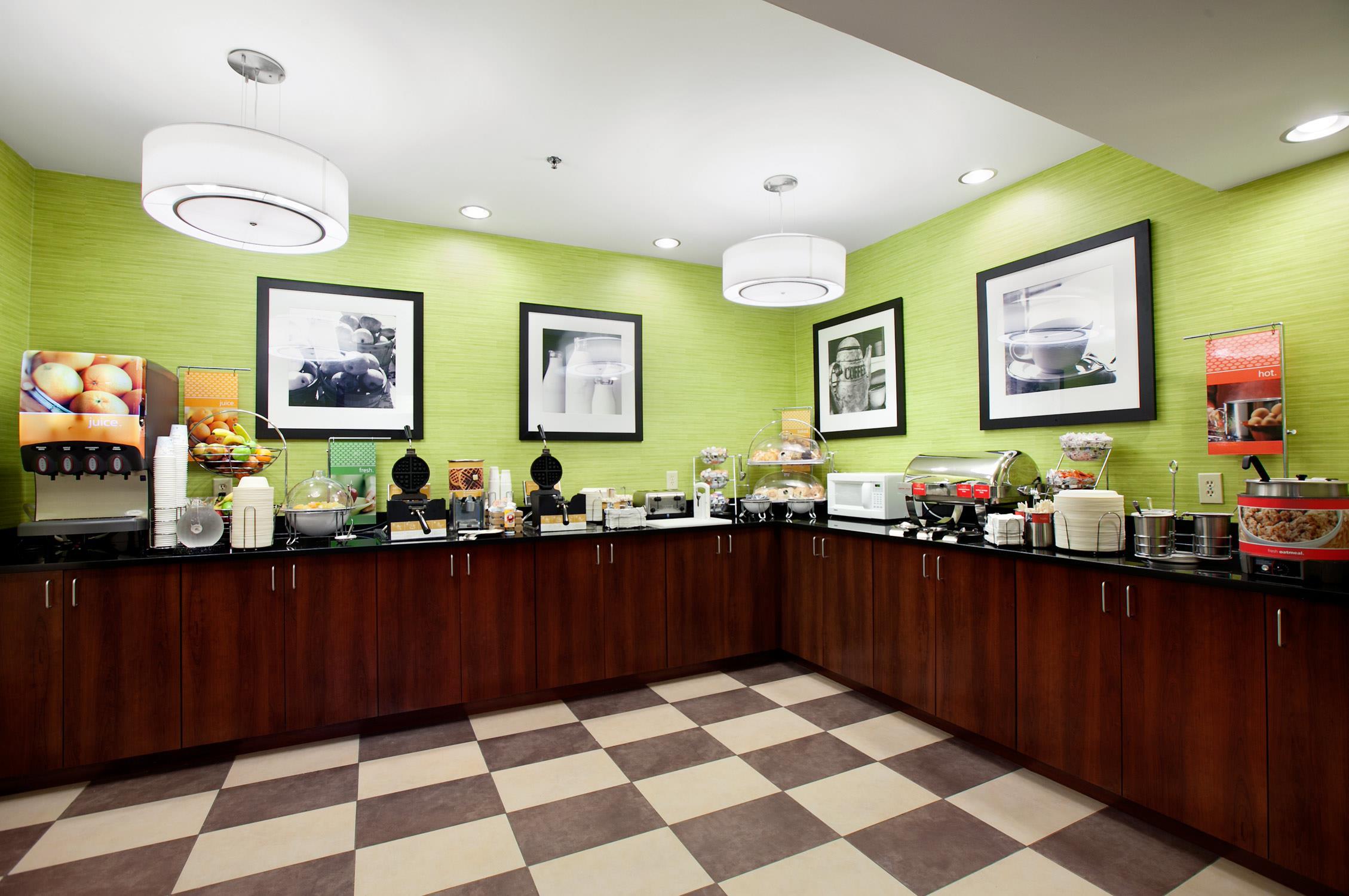Restaurant | Hampton Inn Atlanta - Stockbridge