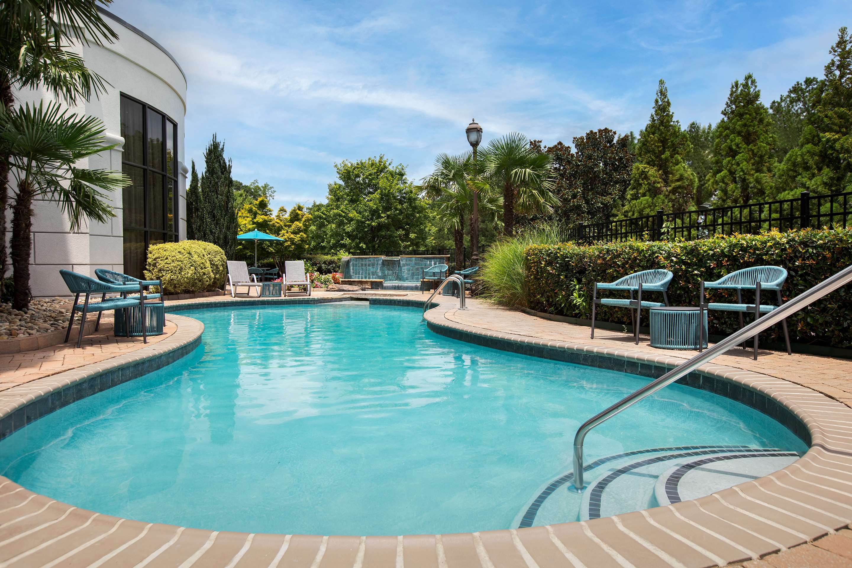 Pool | Hampton Inn & Suites ATL-Six Flags