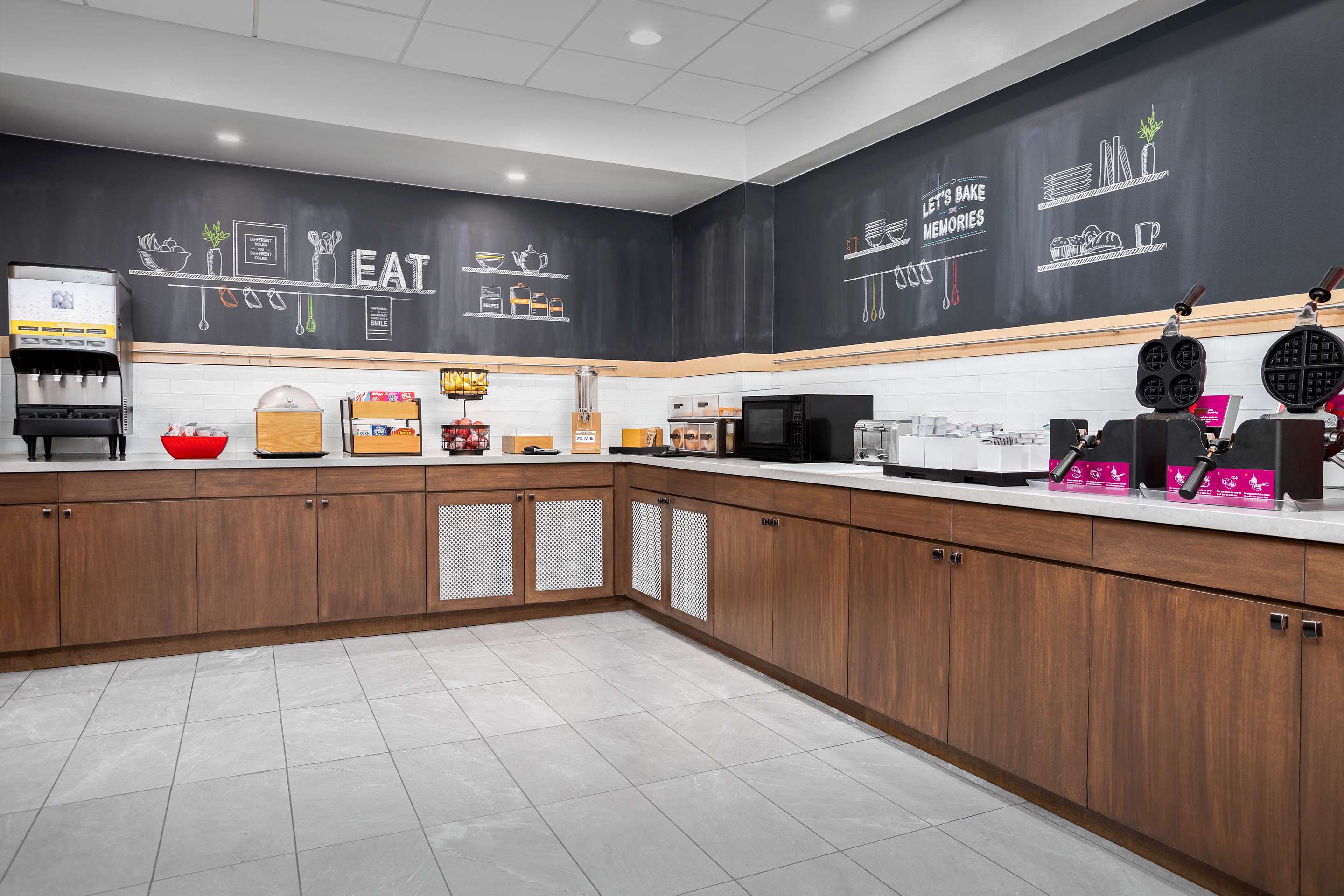 Breakfast Area | Hampton Inn & Suites ATL-Six Flags