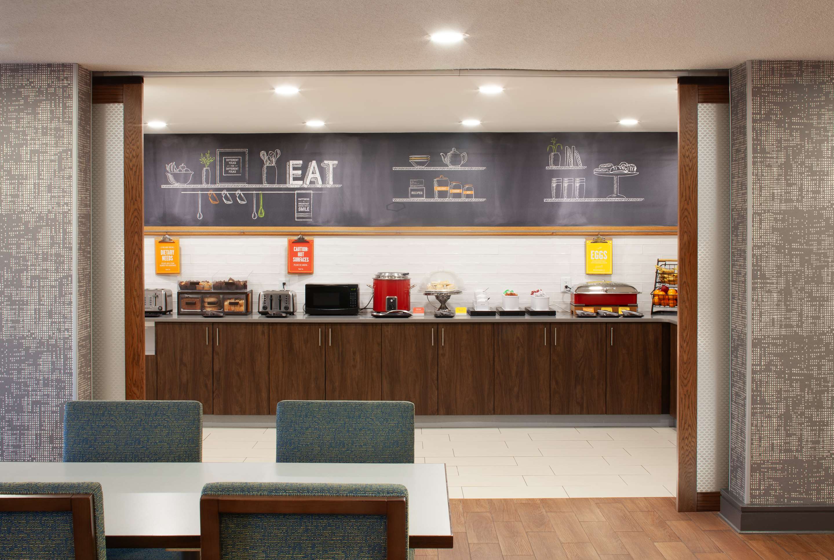 Breakfast Area | Hampton Inn Southlake