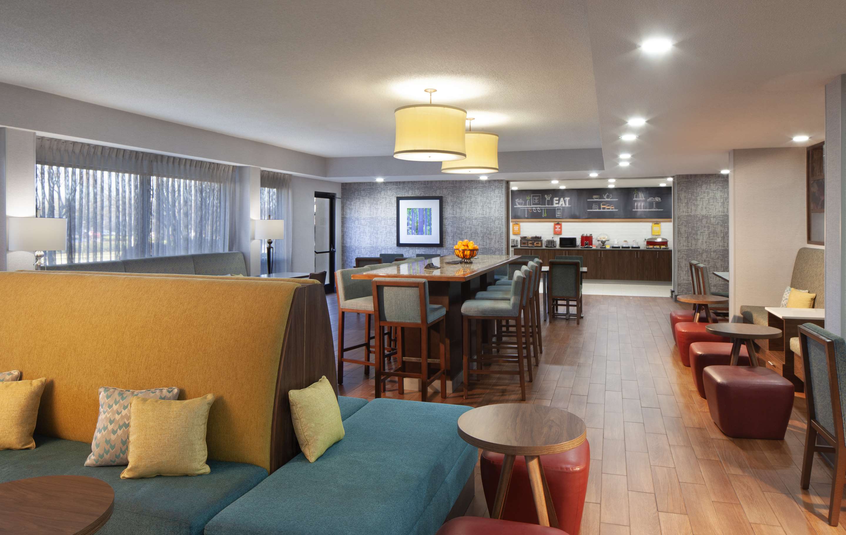 Breakfast Area | Hampton Inn Southlake