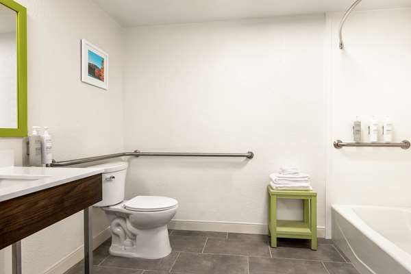  - Hampton Inn Stone Mountain