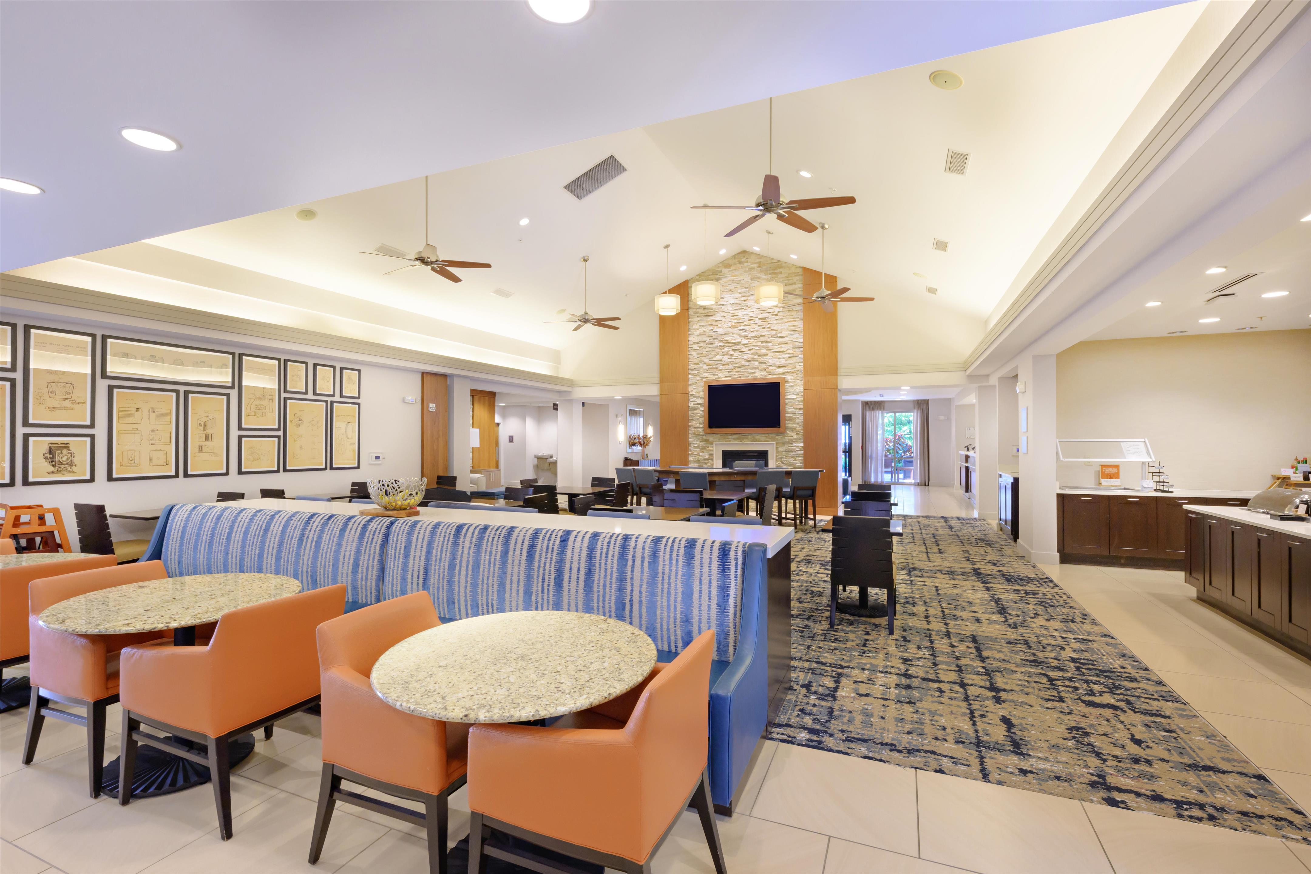 Breakfast Area | Homewood Suites Atlanta Airport North