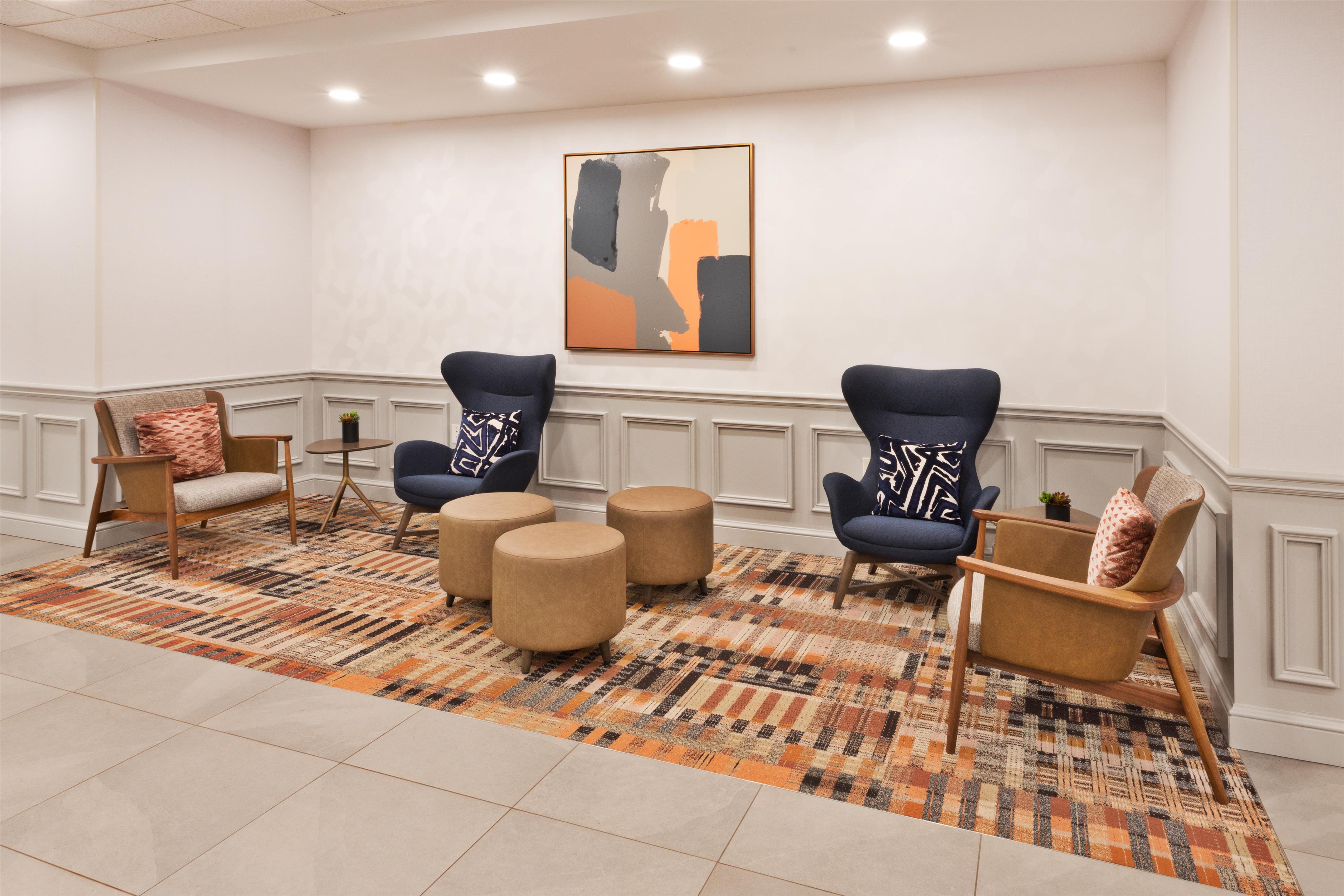 Lobby | Hampton Inn & Suites Lanett-West Point
