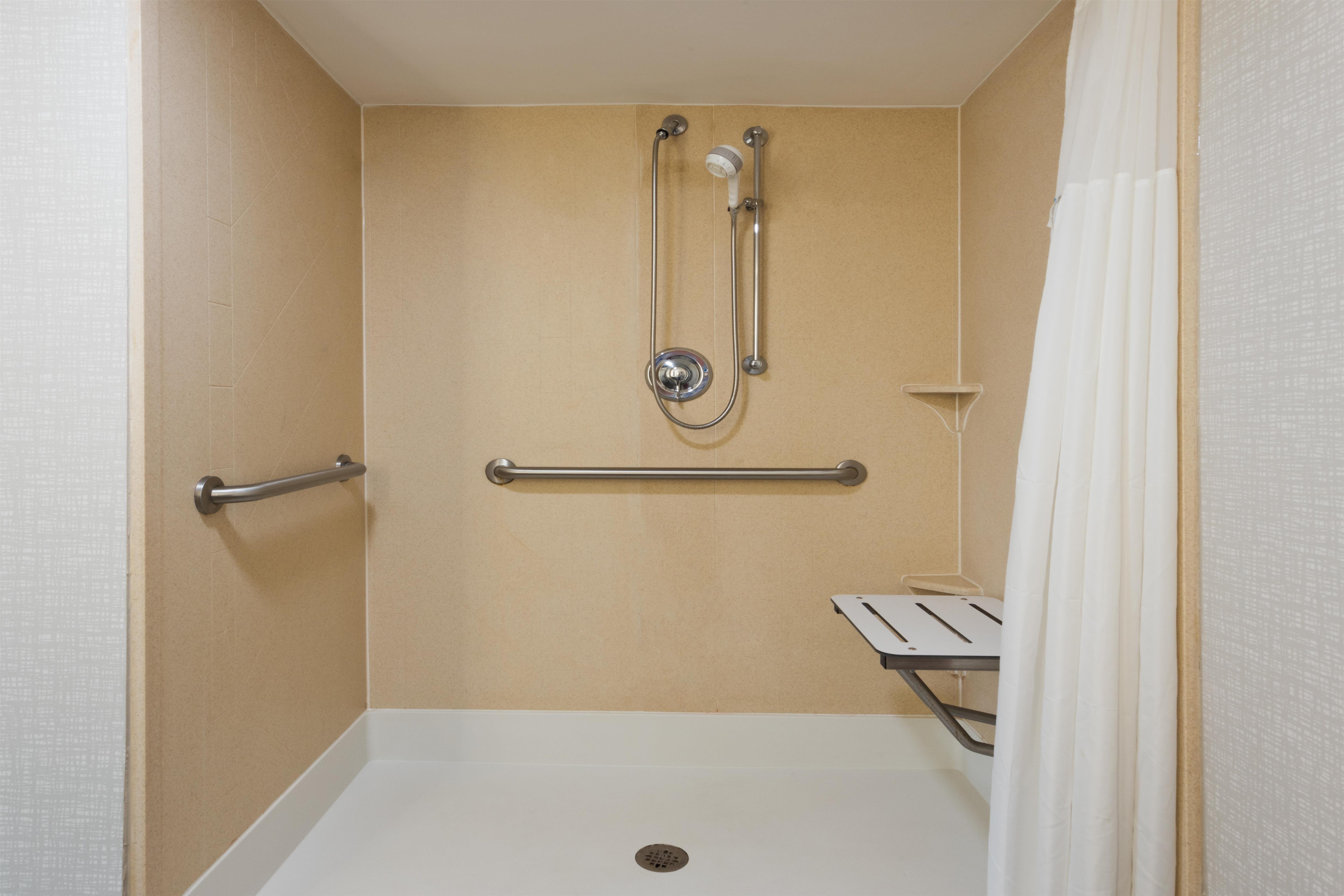 Hampton Inn & Suites by Hilton Lanett-West Point Room Type - 1 KN ACC RI SHWR STUDIO NS