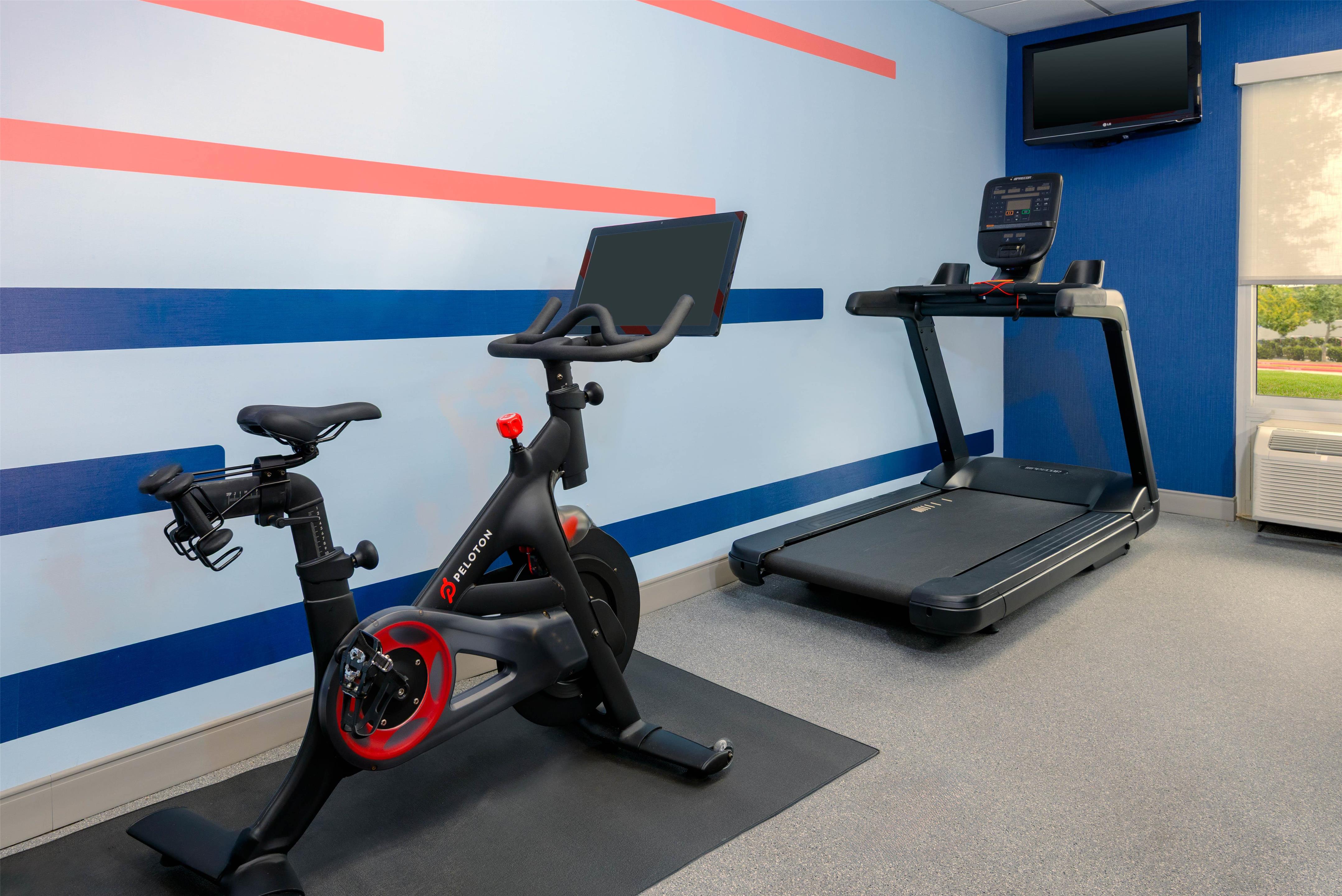 Health club fitness center gym | Hampton Inn & Suites Austin-Airport