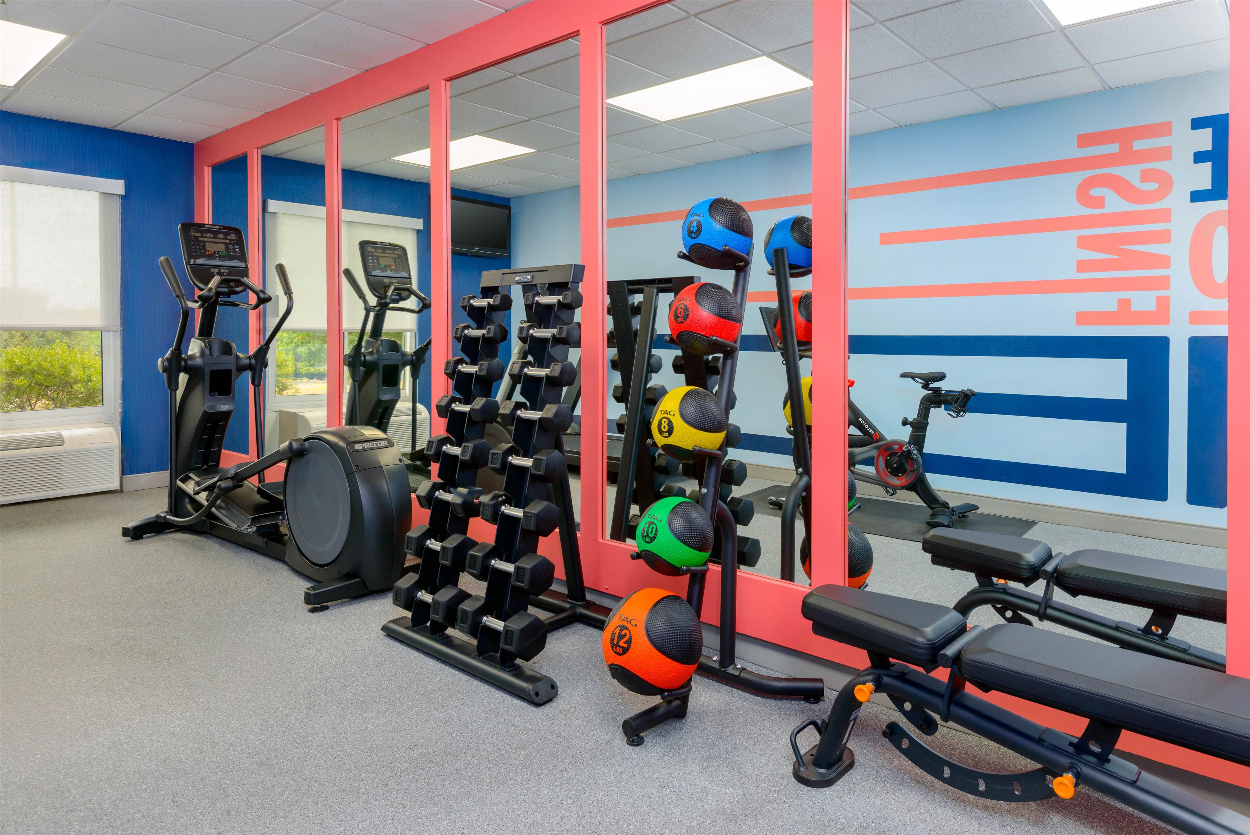 Health club fitness center gym | Hampton Inn & Suites Austin-Airport
