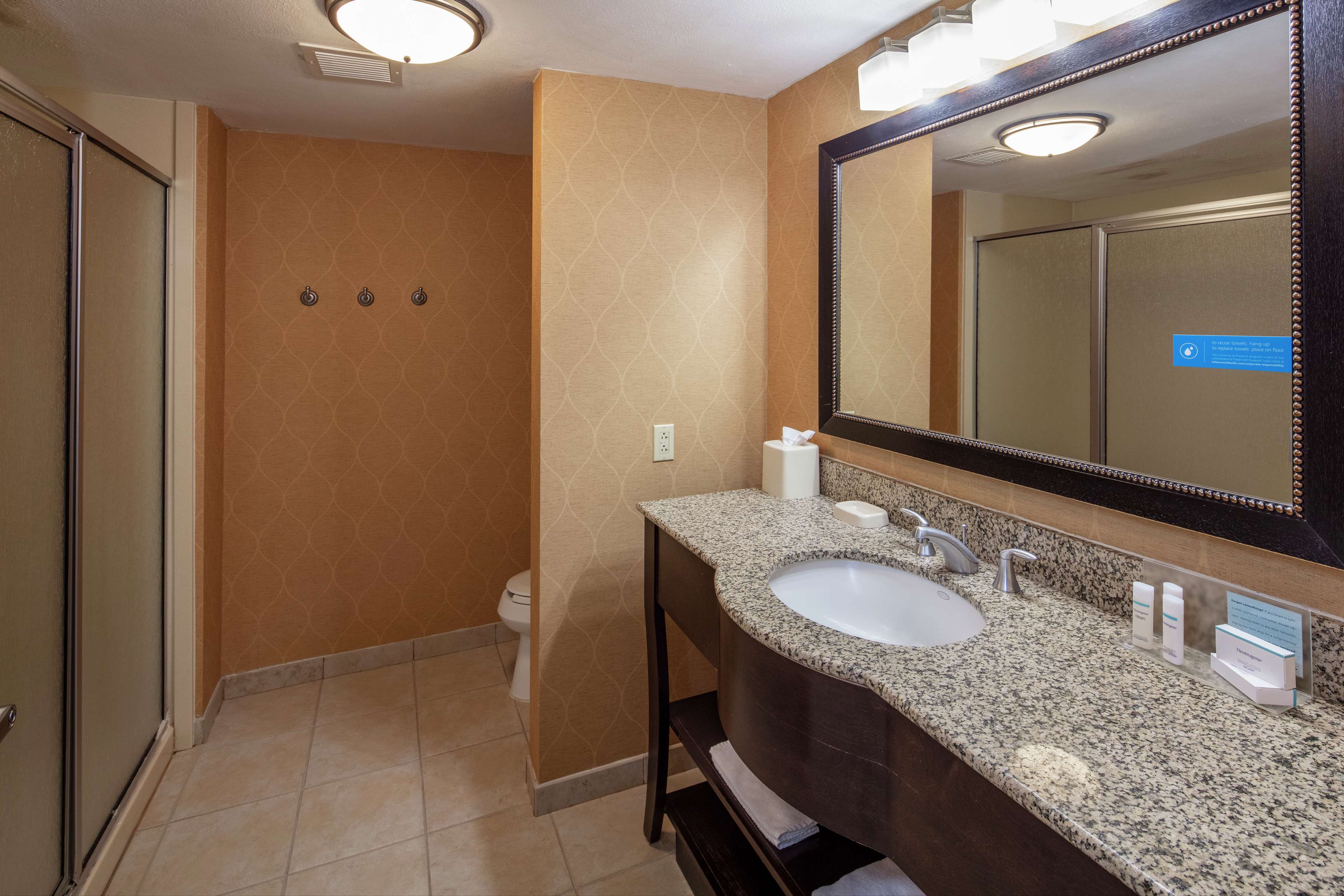 Hampton Inn & Suites by Hilton Austin Cedar Park-Lakeline Room Type - 1KING BED DELUXE RM NOSMOK