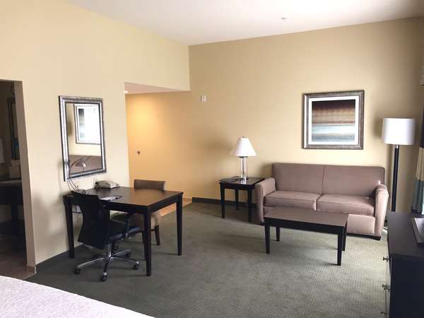  - Hampton Inn & Suites Lakeway