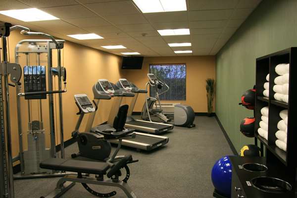 Fitness/ Exercise Room - Hampton Inn & Suites Lakeway