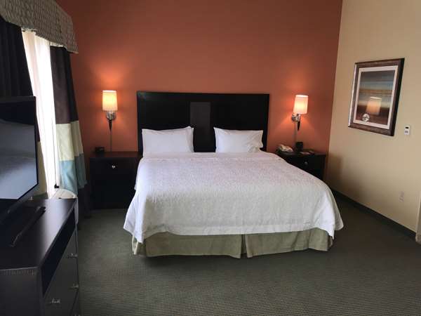  - Hampton Inn & Suites Lakeway