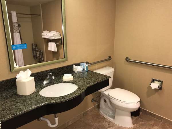  - Hampton Inn & Suites Lakeway