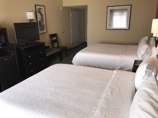  - Hampton Inn & Suites Lakeway