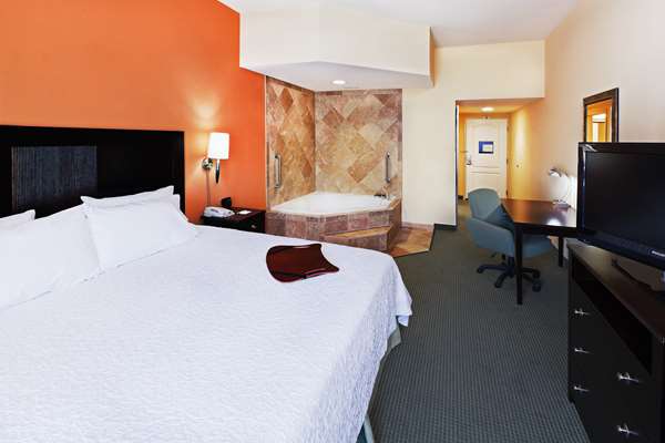  - Hampton Inn & Suites Lakeway