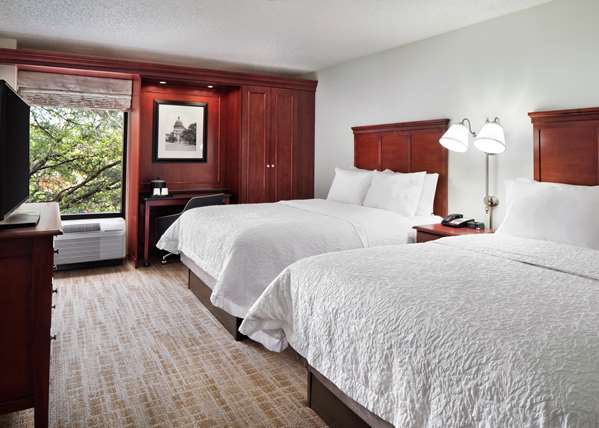  - Hampton Inn Hwy 183 Austin - I-35, Exit 240