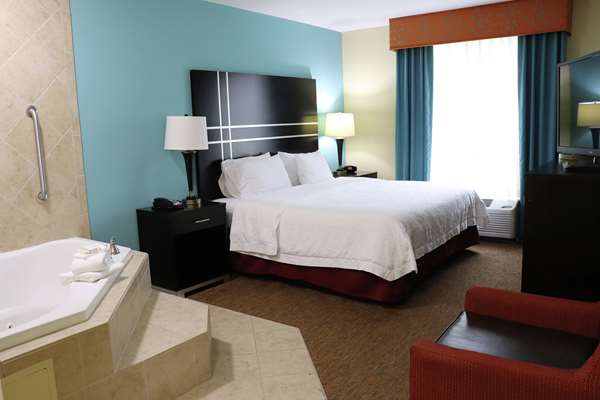  - Hampton Inn Oak Hill Austin