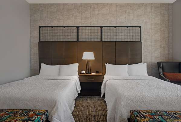  - Hampton Inn & Suites University of Texas Austin - I-35, Exit 235A