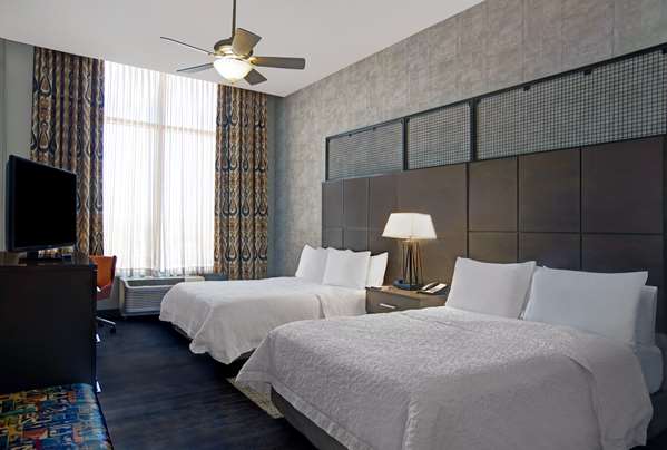  - Hampton Inn & Suites University of Texas Austin - I-35, Exit 235A