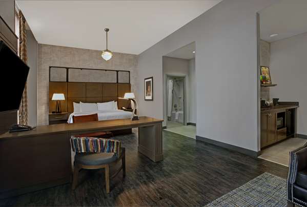  - Hampton Inn & Suites University of Texas Austin - I-35, Exit 235A