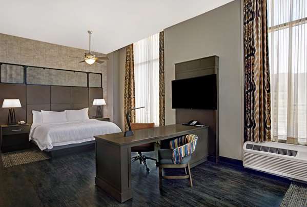  - Hampton Inn & Suites University of Texas Austin - I-35, Exit 235A