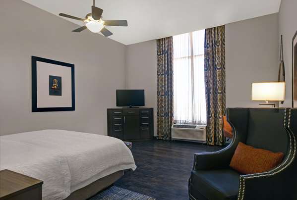  - Hampton Inn & Suites University of Texas Austin - I-35, Exit 235A