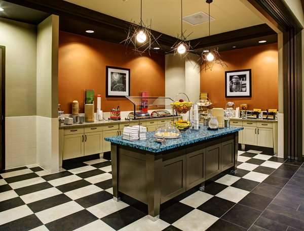 Amenities - Hampton Inn & Suites University of Texas Austin - I-35, Exit 235A