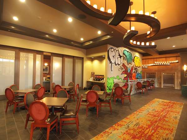 Amenities - Hampton Inn & Suites University of Texas Austin - I-35, Exit 235A