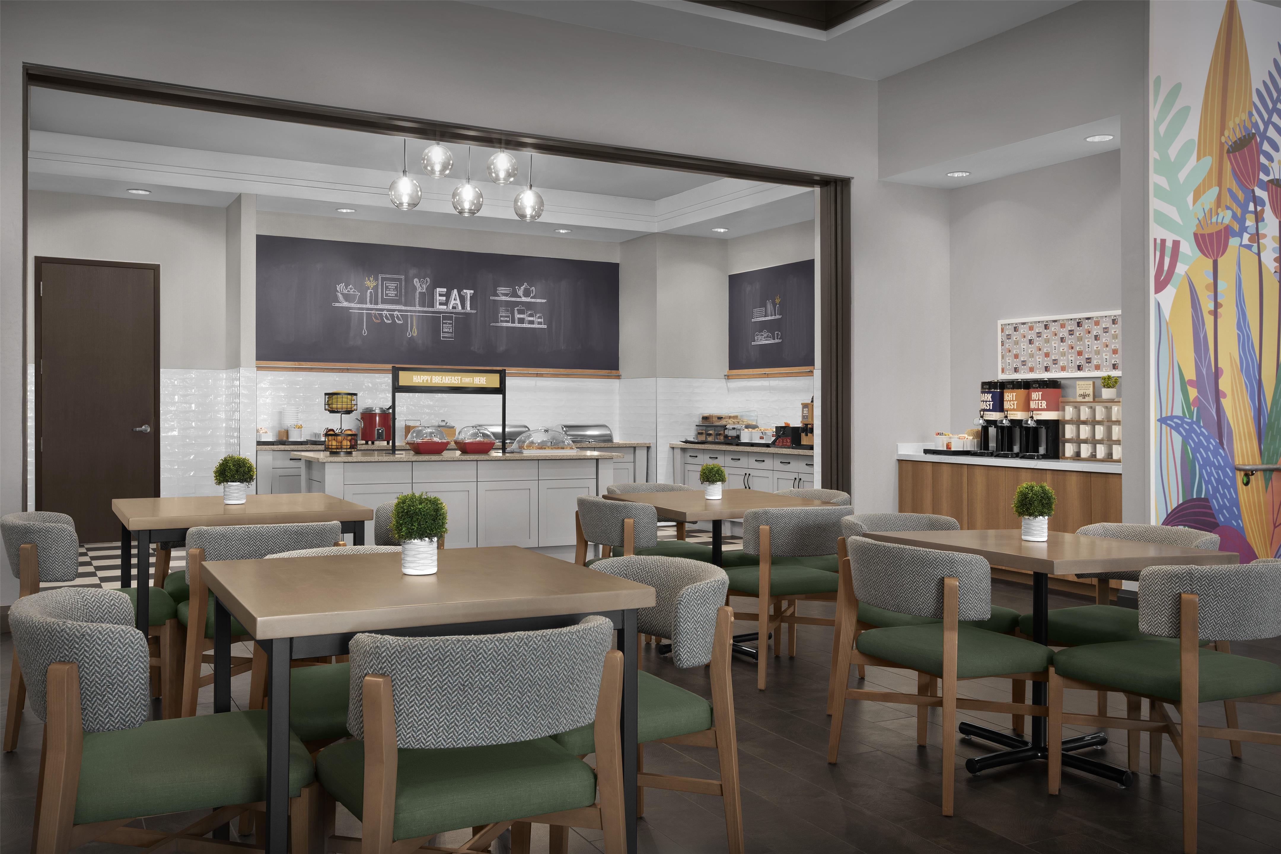 Breakfast Area | Hampton Inn & Suites Austin @ The University / Capitol