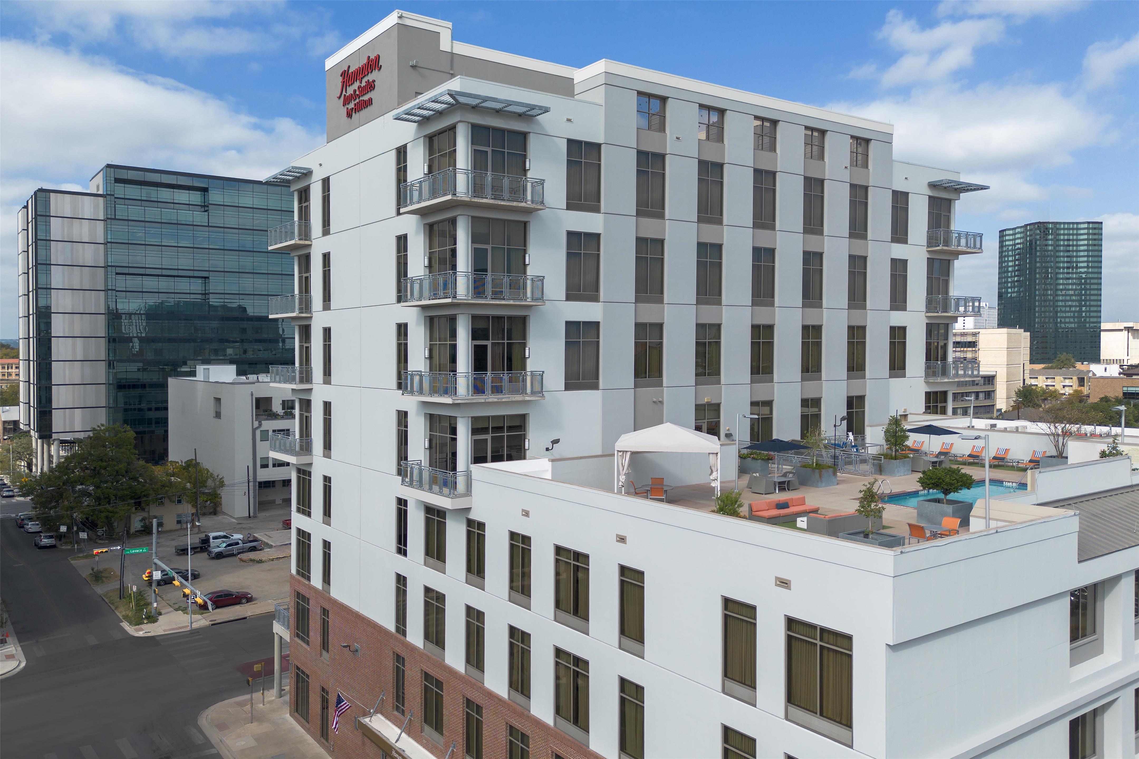 Exterior | Hampton Inn & Suites Austin @ The University / Capitol