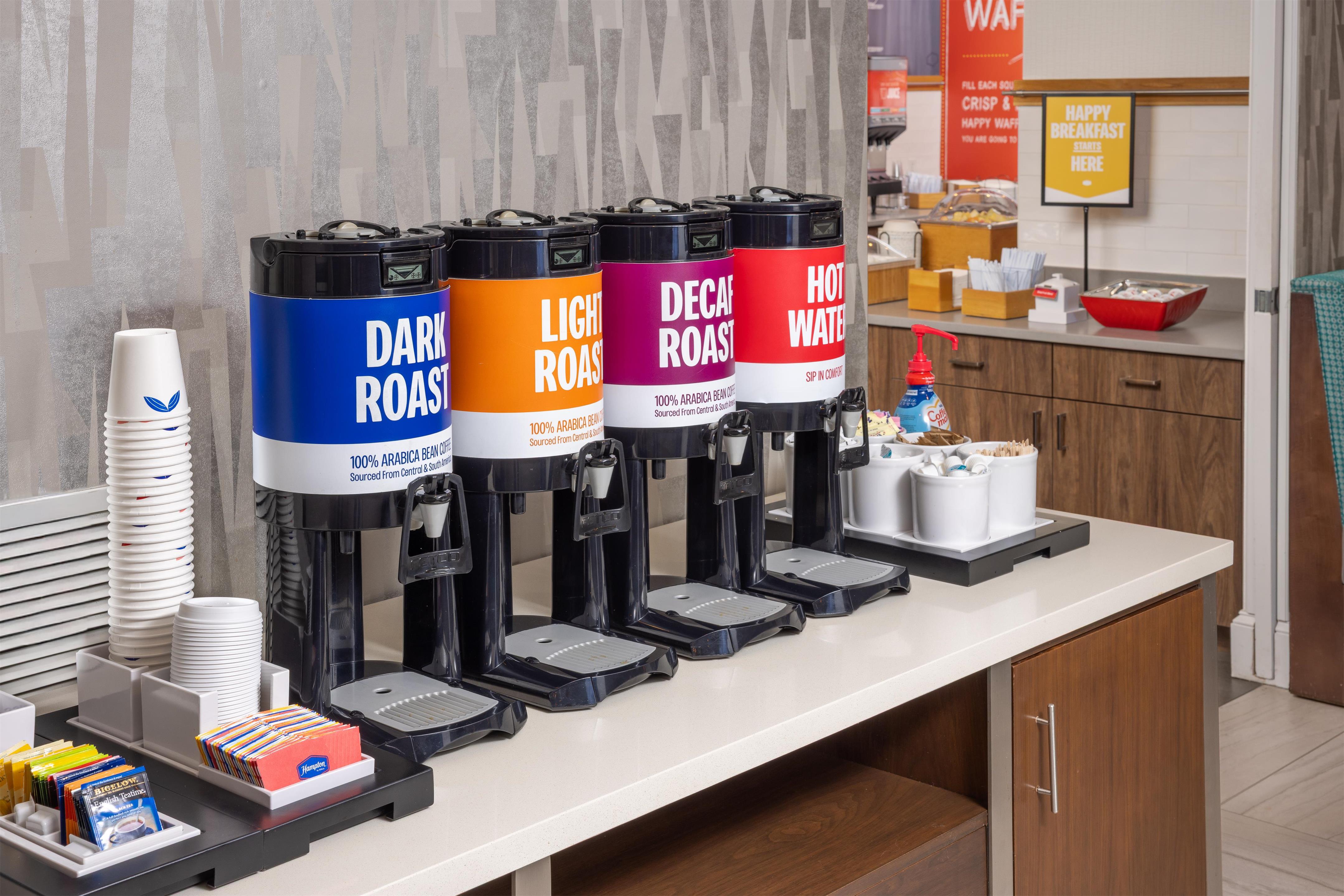 Restaurant | Hampton Inn & Suites Asheville Airport