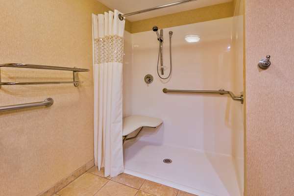  - Hampton Inn Hendersonville - I-26, Exit 49