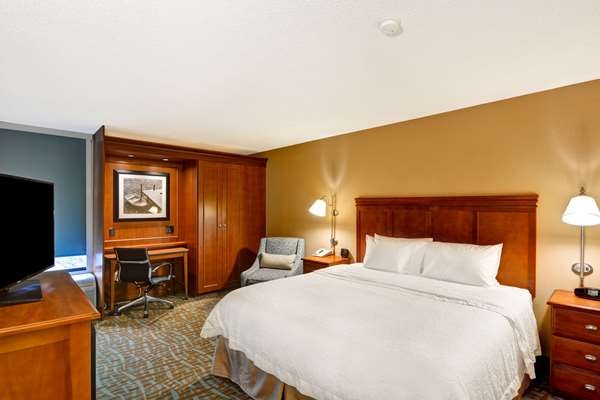  - Hampton Inn Hendersonville - I-26, Exit 49