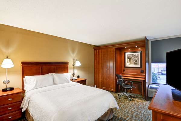  - Hampton Inn Hendersonville - I-26, Exit 49