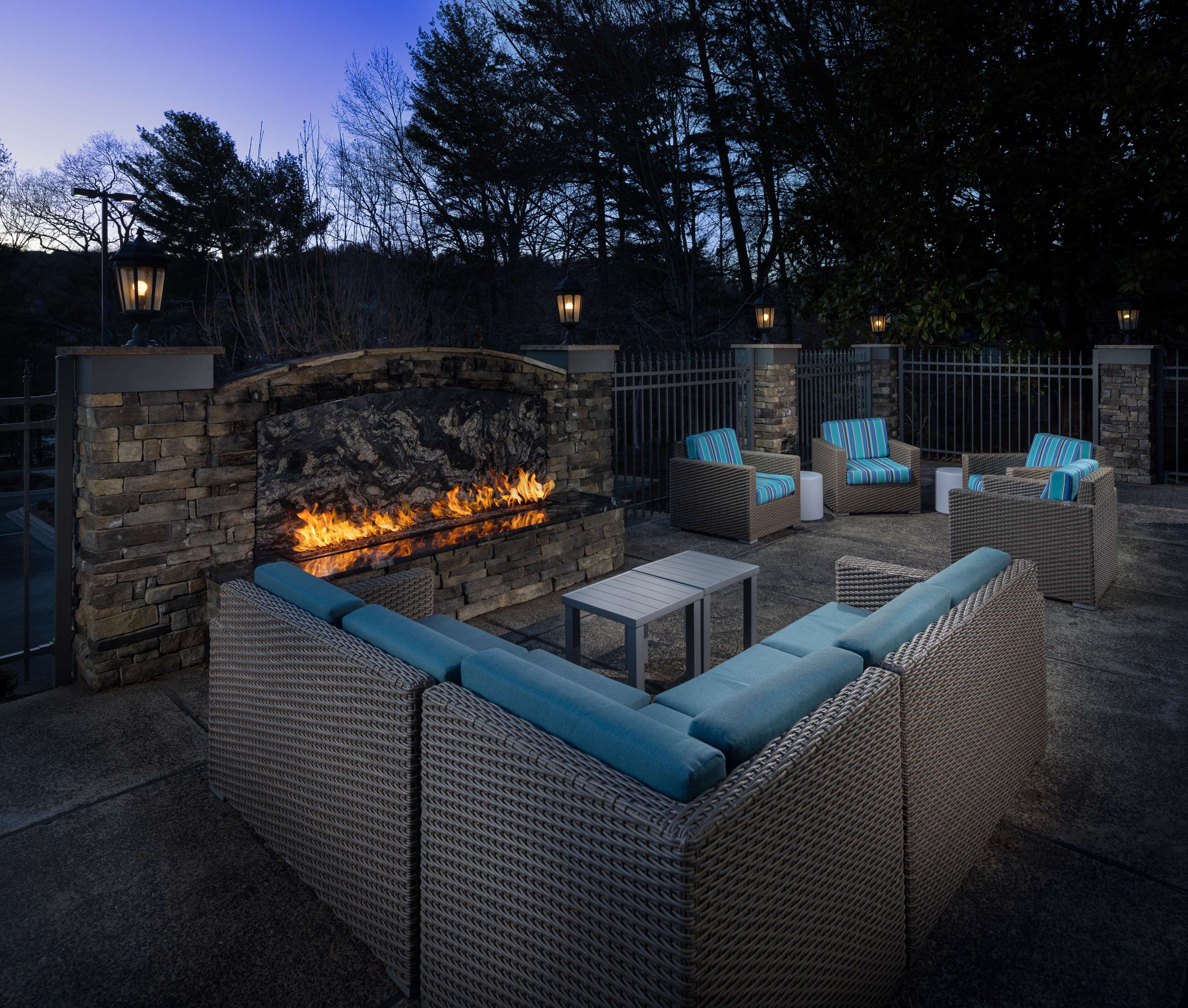 Exterior | Hampton Inn Asheville-Tunnel Road