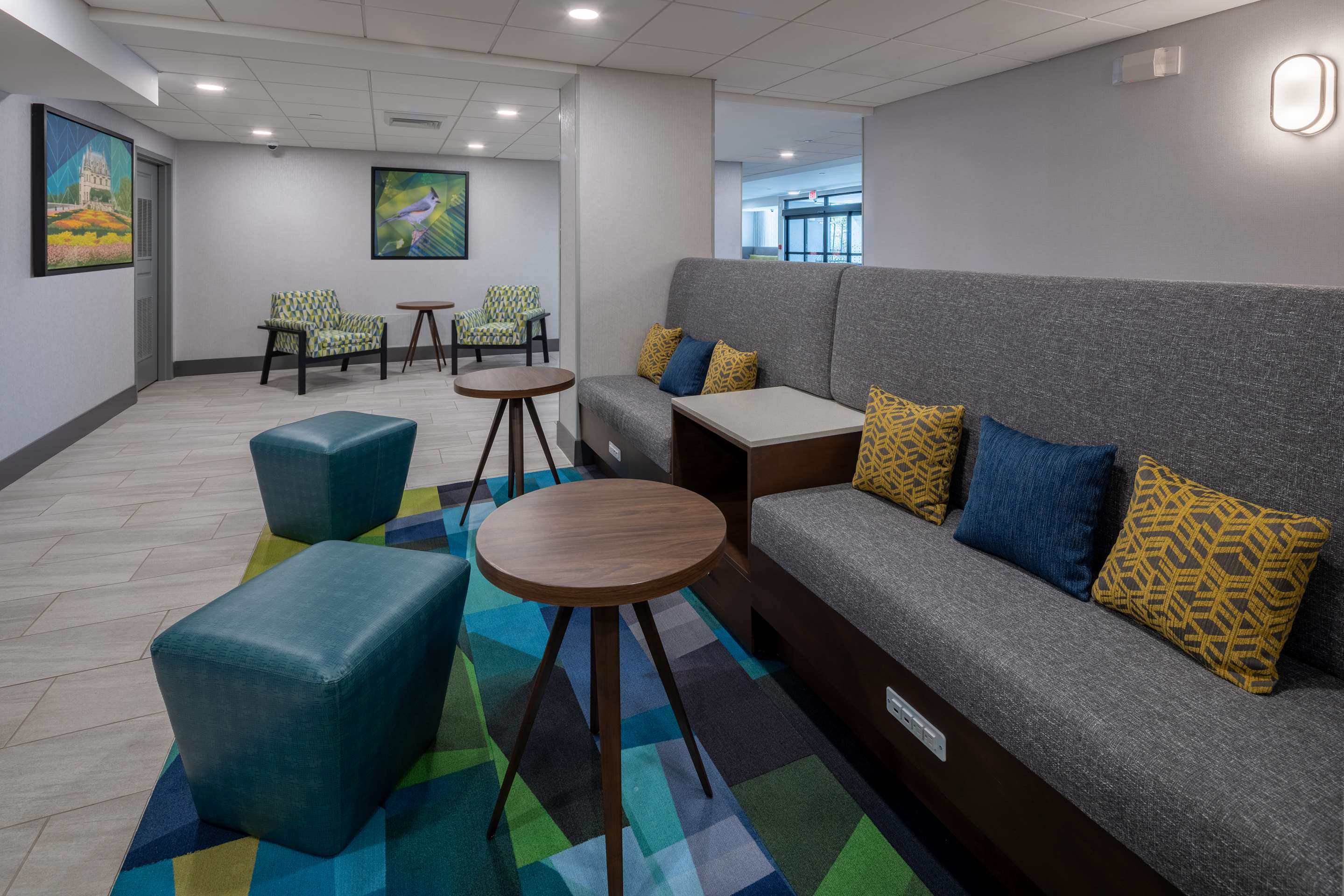 Lobby | Hampton Inn Asheville-Tunnel Road